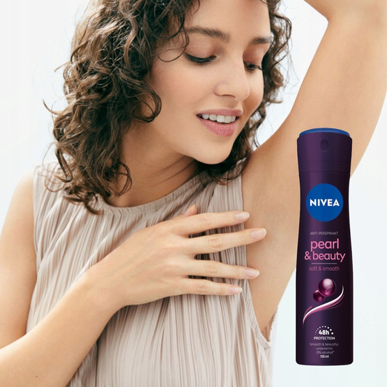 Nivea Pearl & Beauty antyperspirant w spray'u 150ml