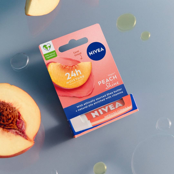 Nivea Pielęgnująca pomadka do ust Peach Shine 4.8g