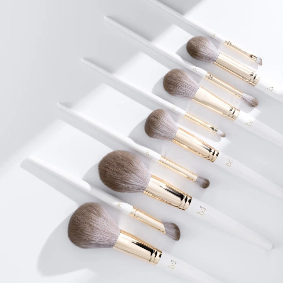 M BRUSH by Maxineczka White Complete Zestaw pędzli do twarzy i oczu