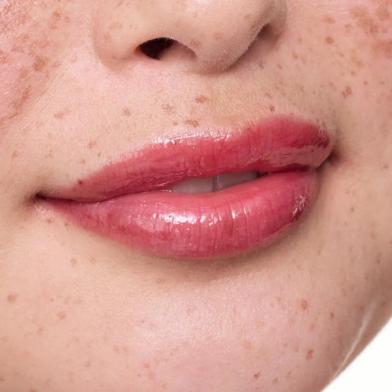 essence Hydra Kiss Lip Oil - Olejek do ust 12 4ml
