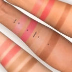 Claresa DENIM COLLECTION Bouncy Blush Sprężysty róż 02 Electric Coral 10 g